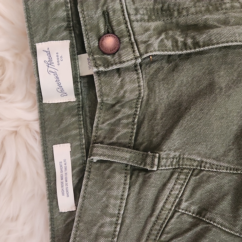 Universal Threads High Rise Midi Shorts - Picture 2 of 3